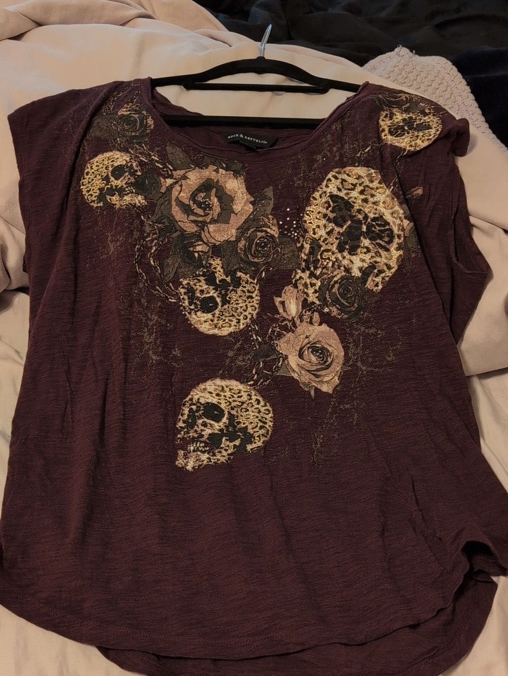 Rock & Republic Plum Short-Sleeve Tee with Skull & Rose Graphic